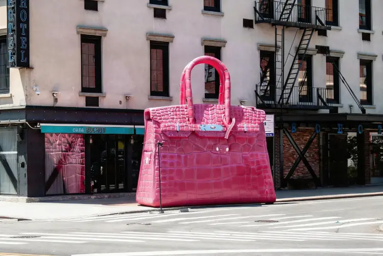 The Gold Standard of Luxury Handbags: 3 Iconic Brands Redefining Timeless Value